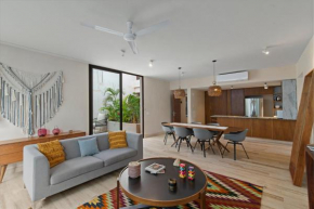 302 Modern & Luxury Apartment with private Terrace